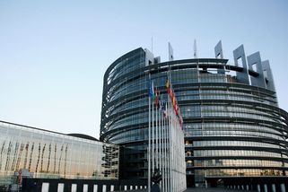 Evropská prokuratura dala prohledat kanceláře europoslanců Patriotů pro Evropu - Novinky